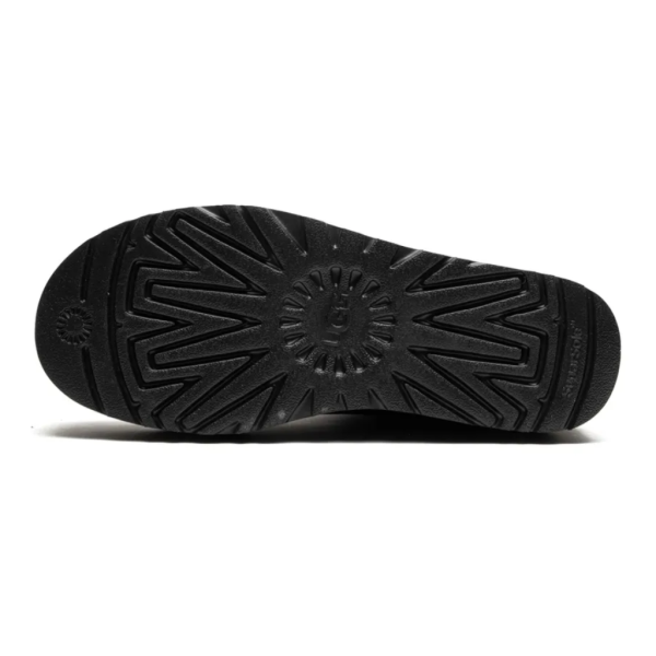 UGG Classic Ultra Mini Platform Black- Chestnut - Image 4