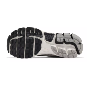 Nike Zoom Vomero 5 - Photon Dust Black - Image 3